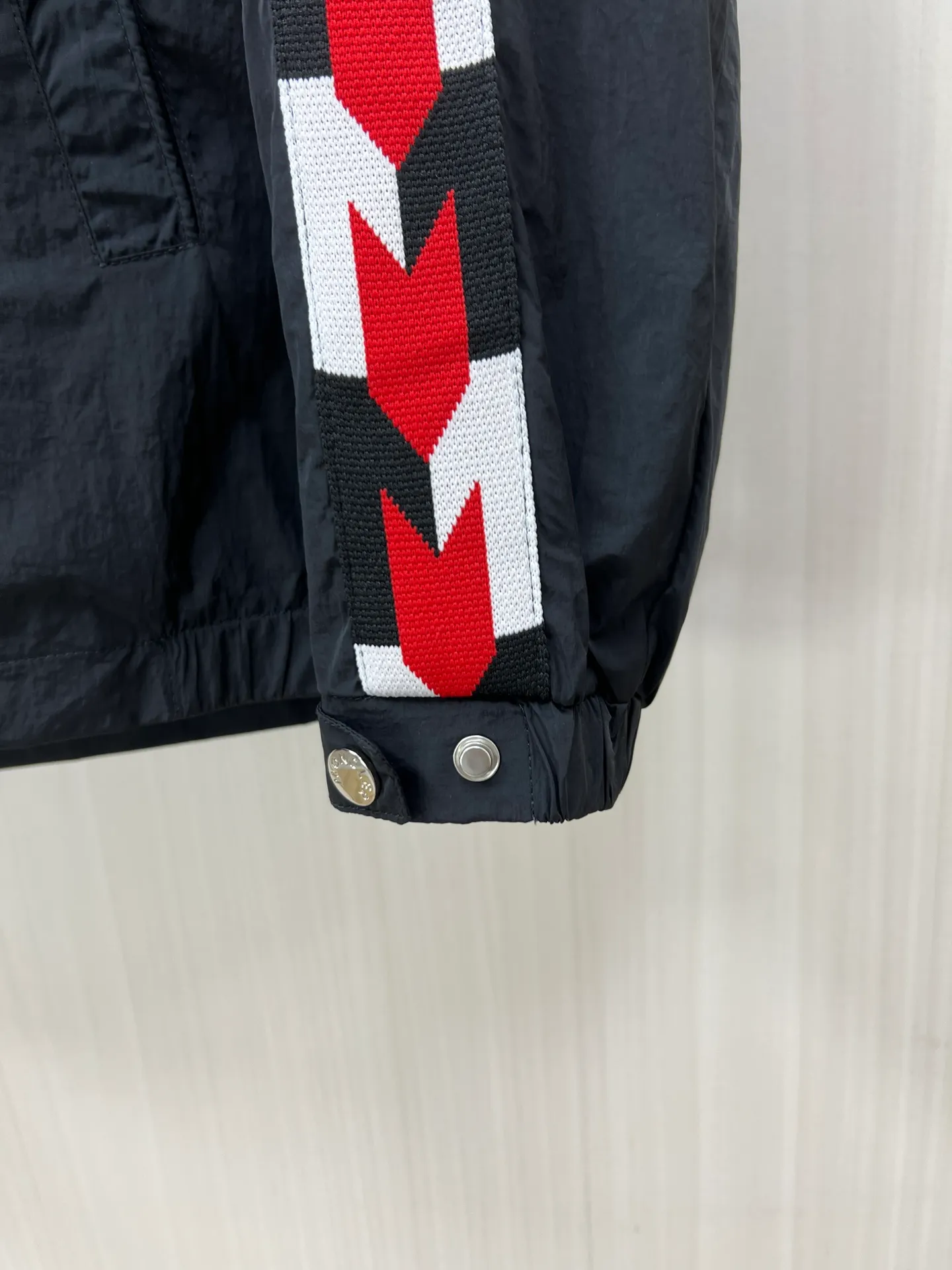 。MONCLER 2026FW ， ， 。 ， 。10 ， ， ， ， 。 ， ， ， ， ， ！ ， ， ， ， 。 ， ， ， 。 ， ！ ， Classic ！ ， ， ， 。 ， 。 HS。Sizes：M-3XL
